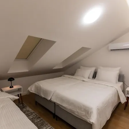 Aparthotel Maira